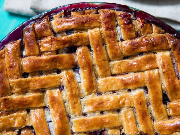 File:Herring bone pie crust.jpg